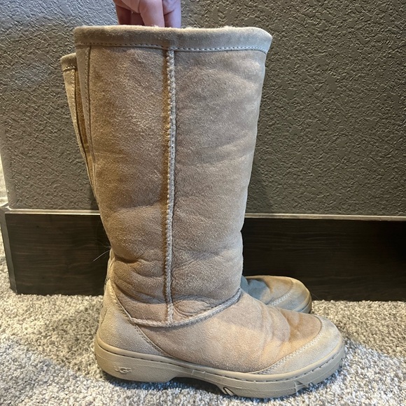 UGG boots - Picture 5 of 6
